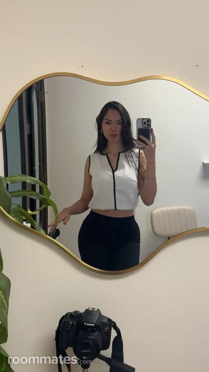 Profile photo 14 of 15