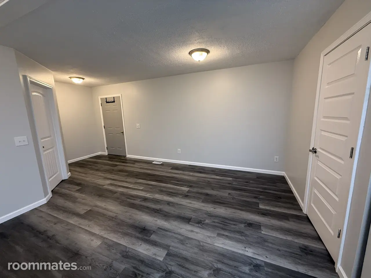 Profile photo 3 of 10