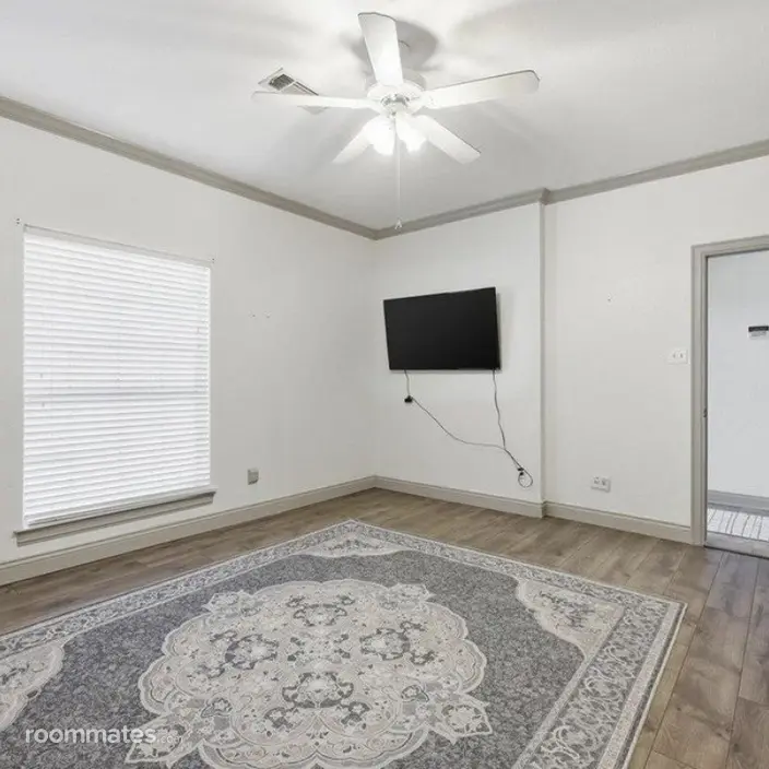 Room for rent in Beaumont, TX $800, condo
