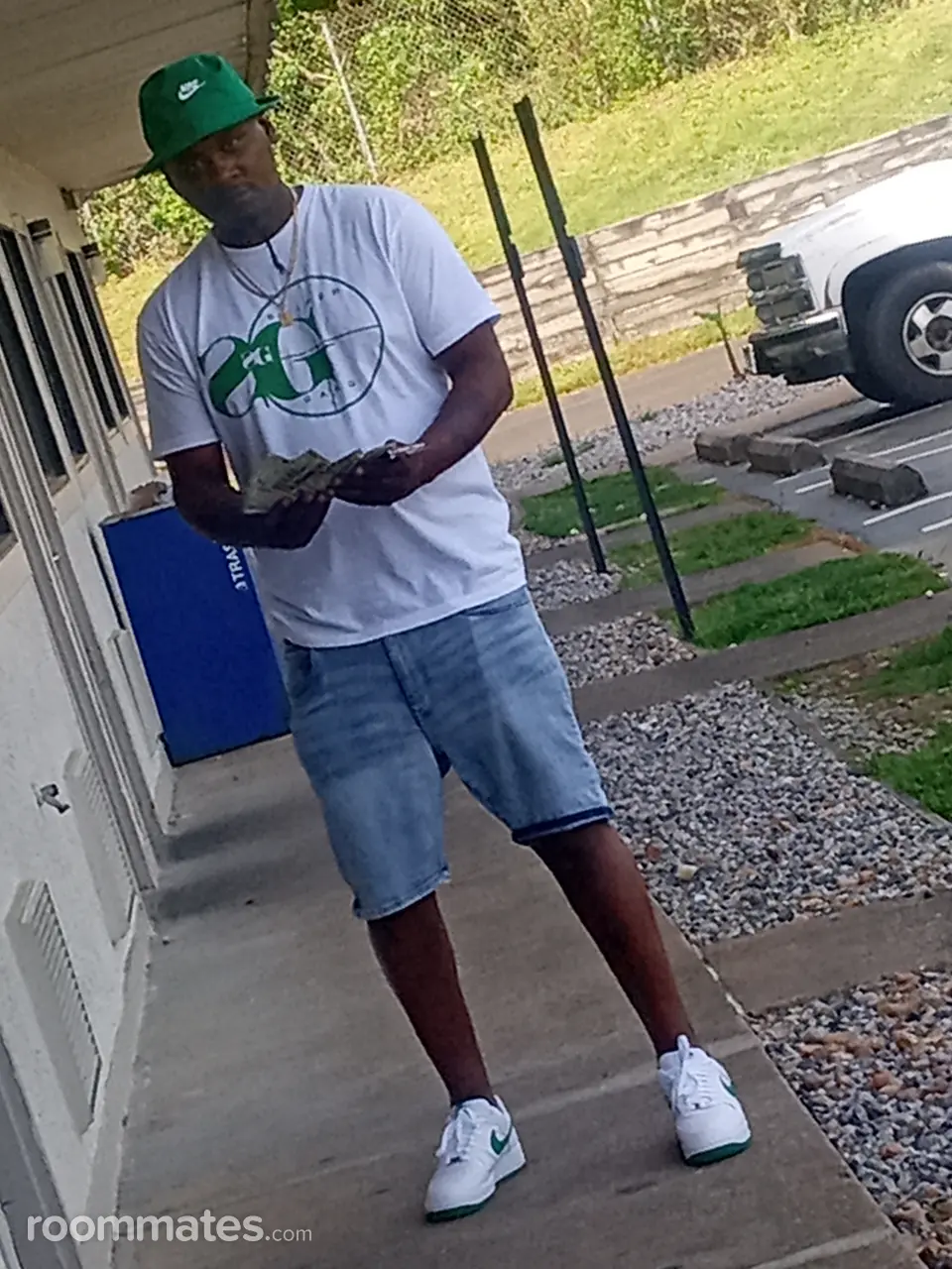 Profile photo 2 of 6