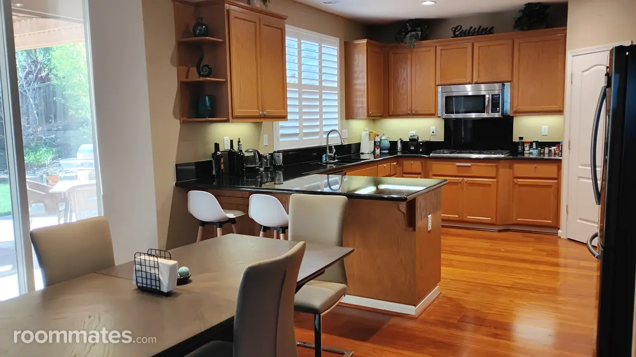 Profile photo 7 of 20