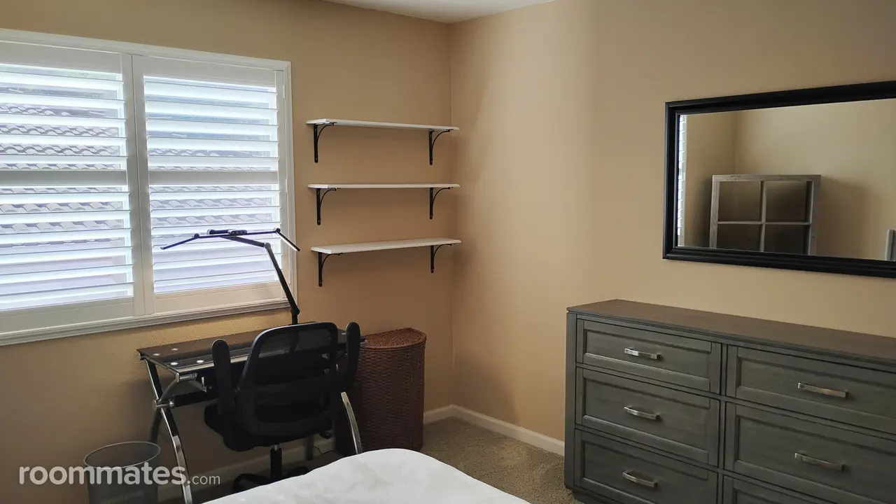 Profile photo 3 of 20