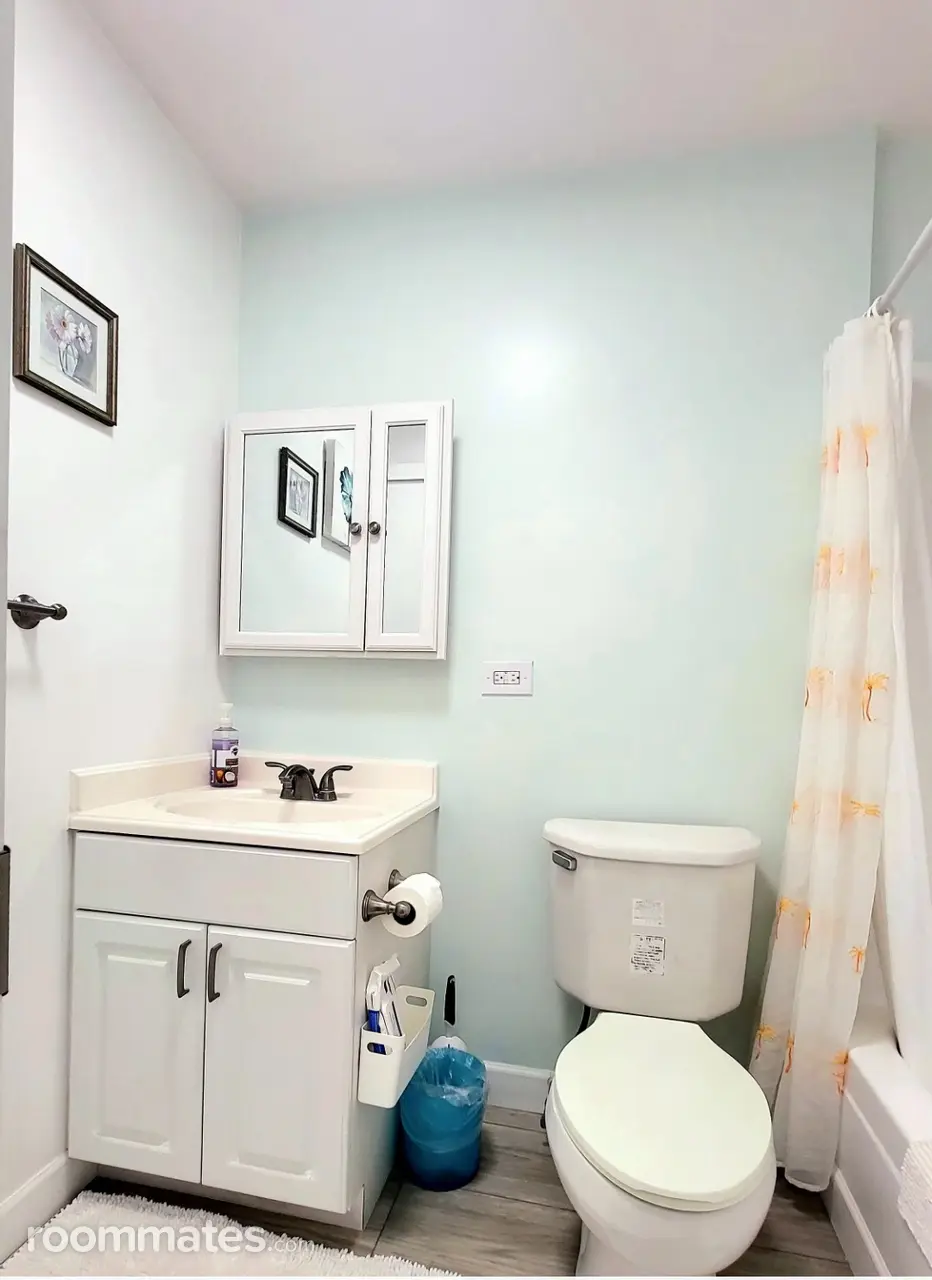 Profile photo 3 of 15