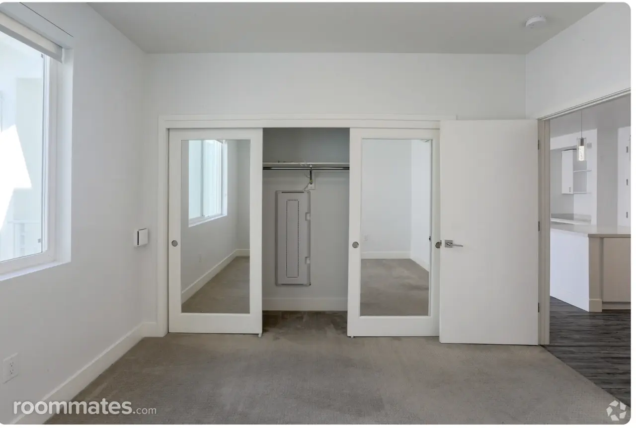 Profile photo 4 of 7