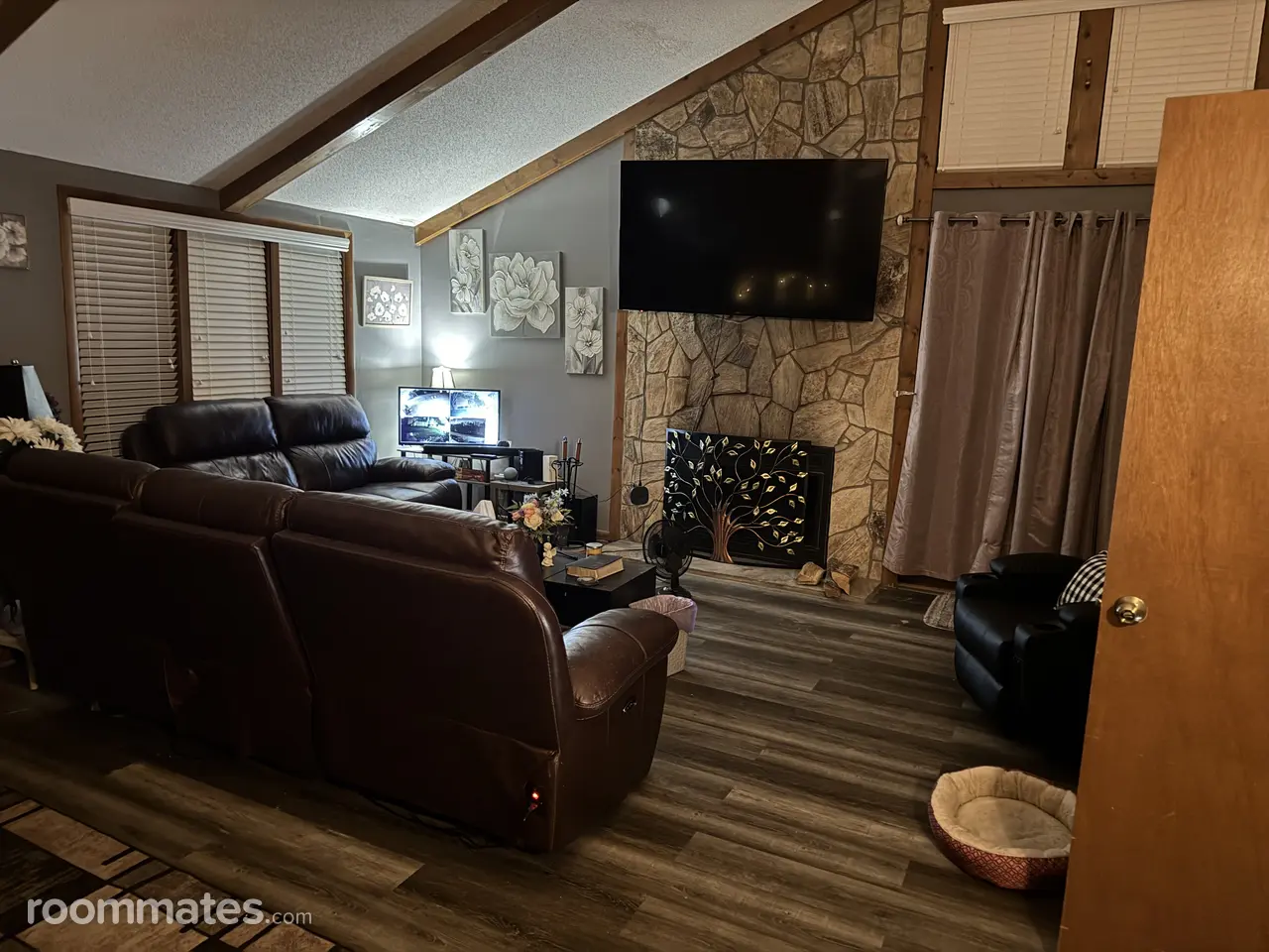 Profile photo 7 of 9