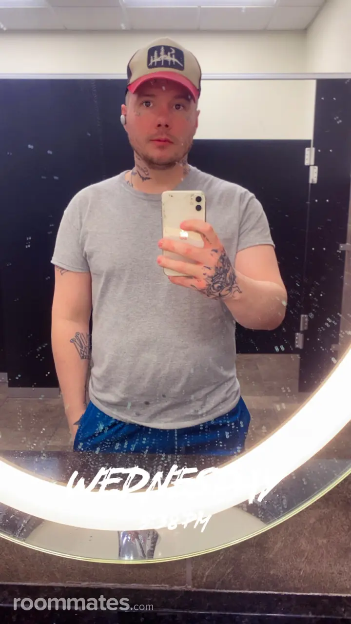 Profile photo 4 of 4