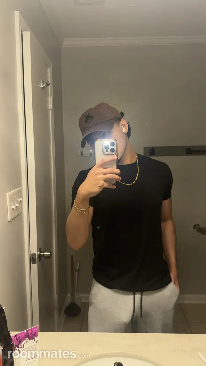 Profile photo 4 of 5