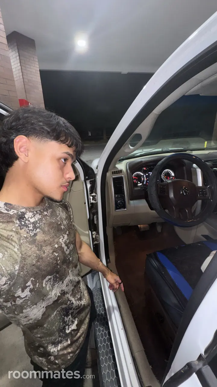 Profile photo 5 of 5