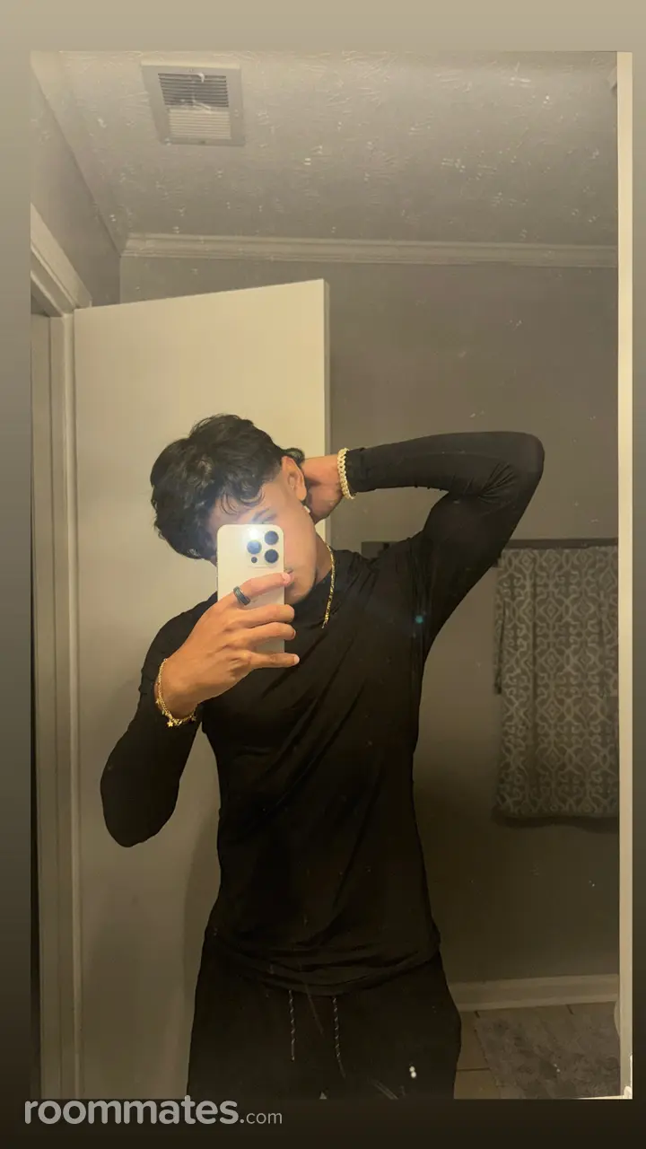 Profile photo 1 of 5