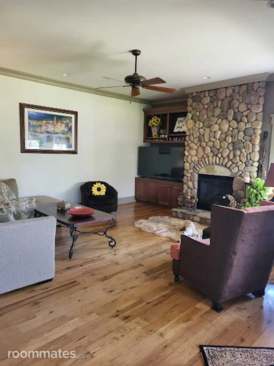 Profile photo 7 of 8