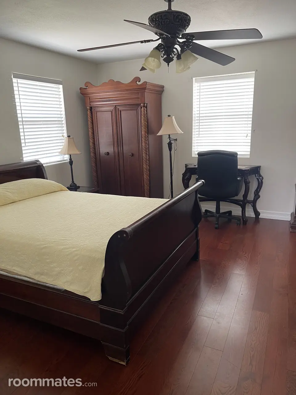 Profile photo 3 of 11