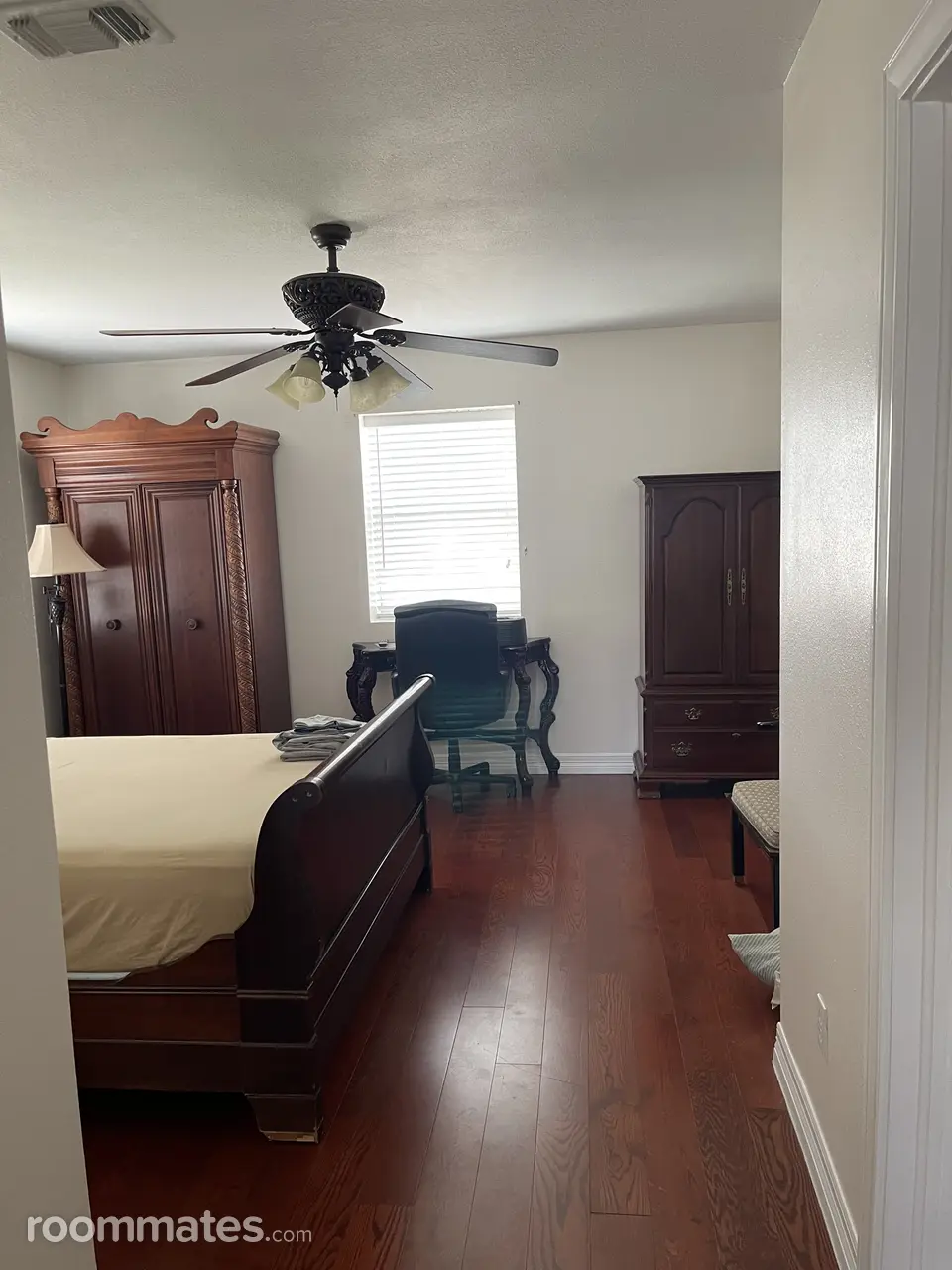 Profile photo 2 of 11