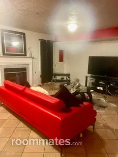 Room for rent in Alexandria, VA $990, townhouse