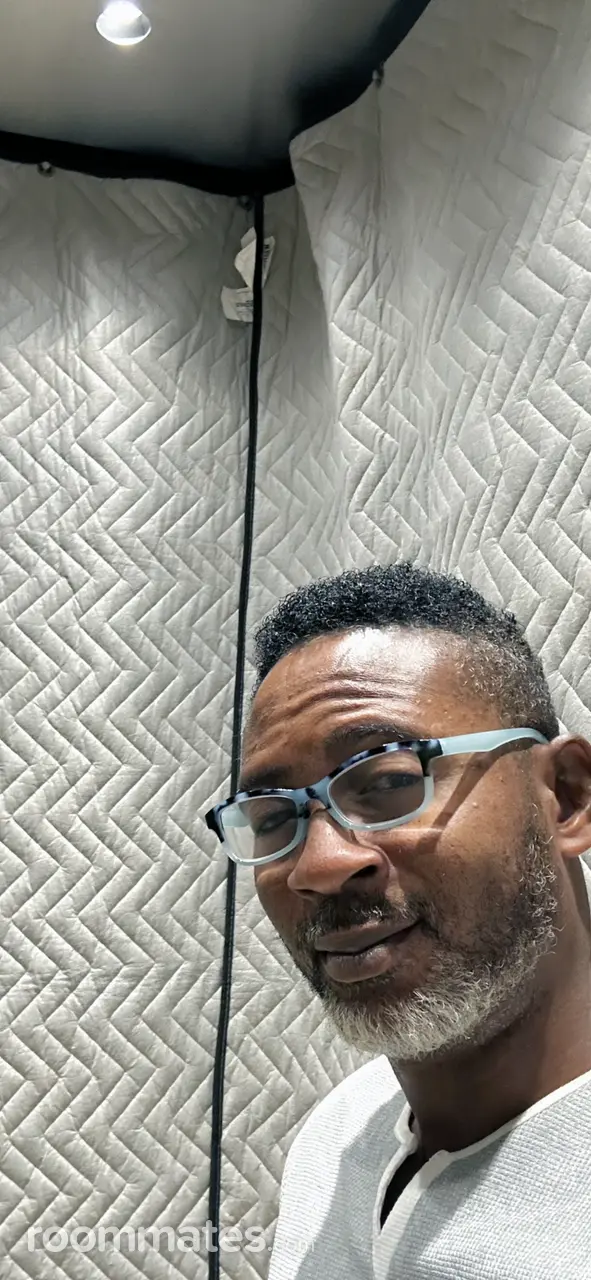 Profile photo 4 of 4