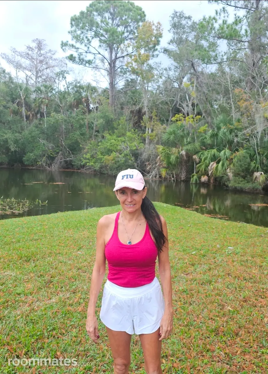 Profile photo 8 of 8