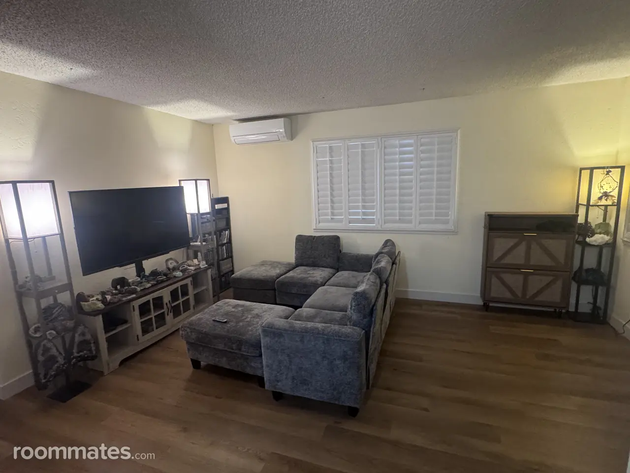 Profile photo 3 of 6