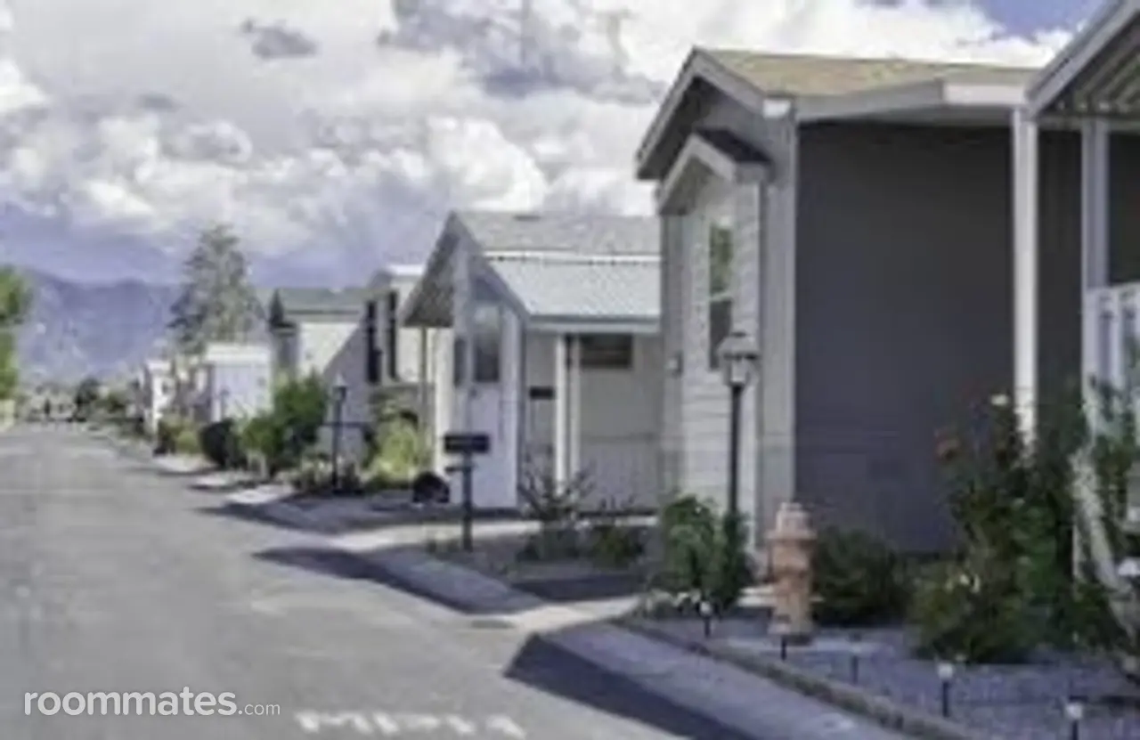 Profile photo 1 of 3