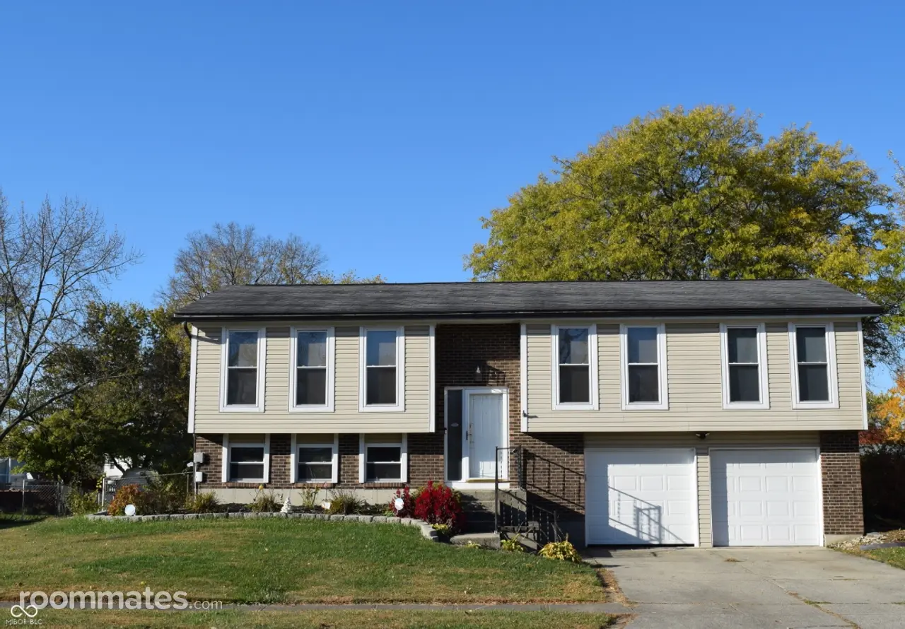 Profile photo 10 of 11