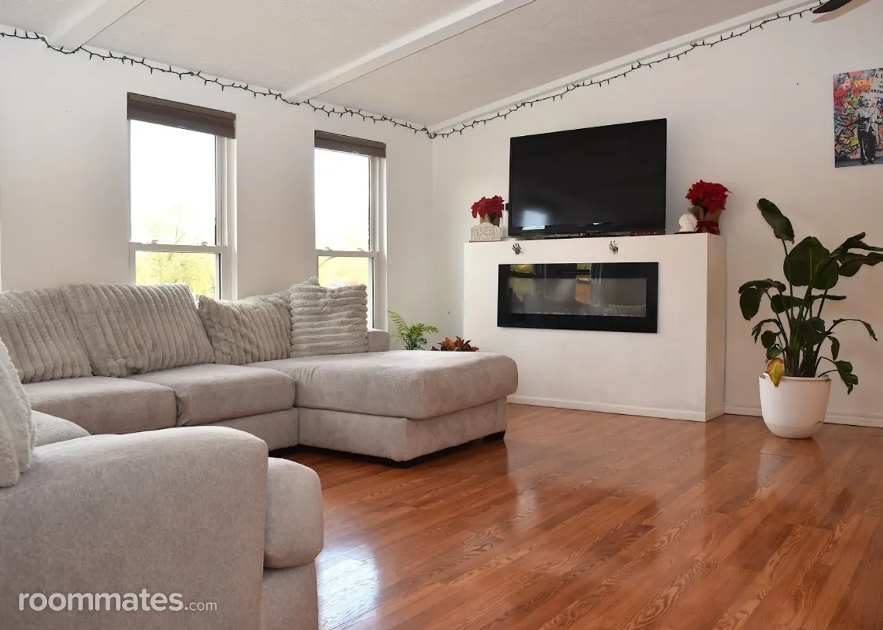 Profile photo 5 of 11