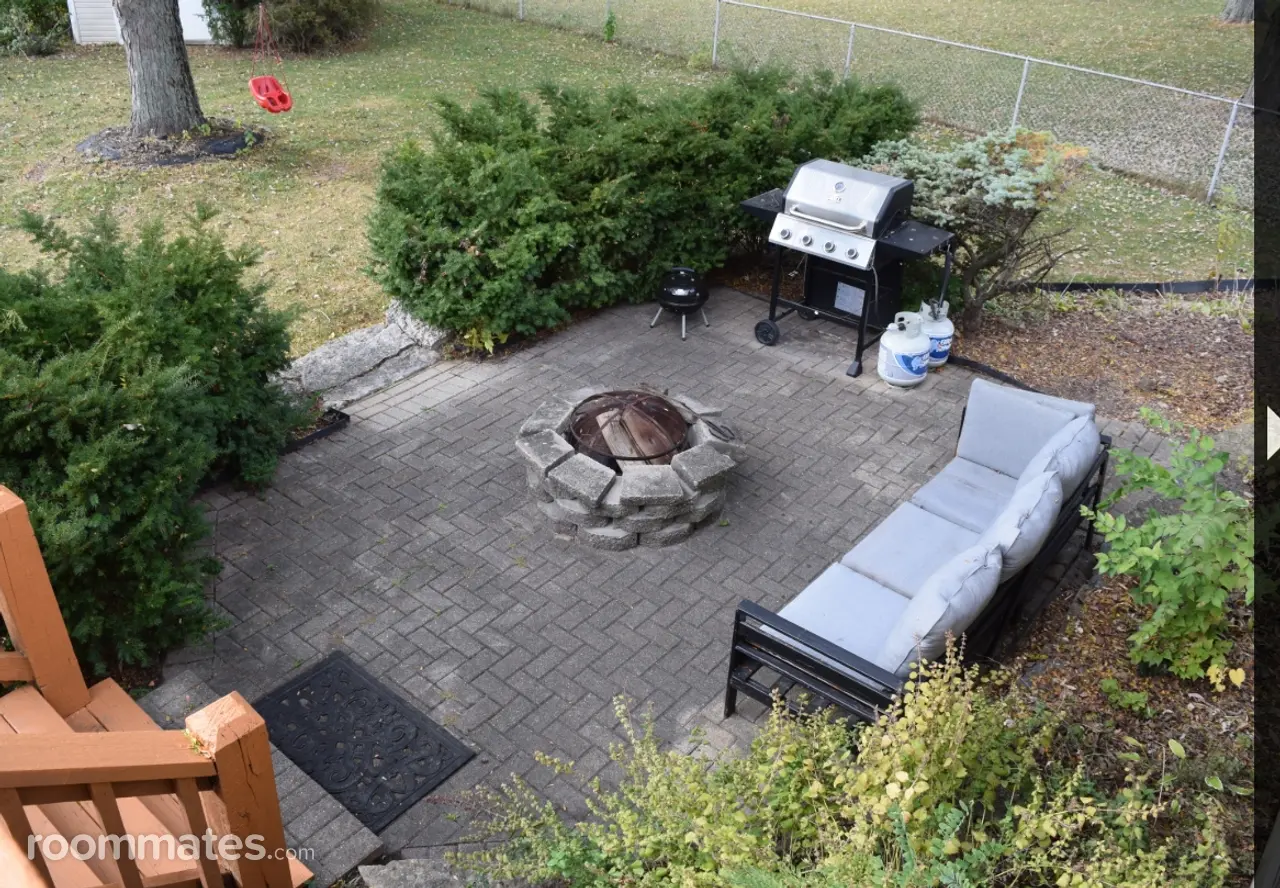 Profile photo 7 of 11