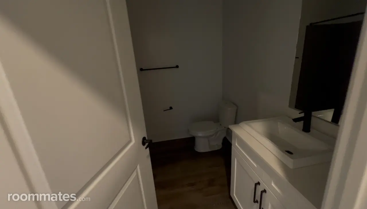 Profile photo 4 of 20