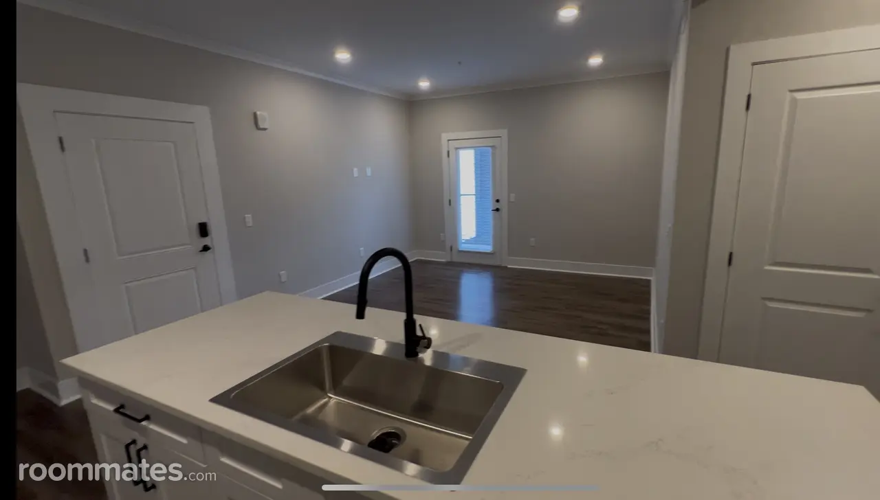 Profile photo 2 of 20