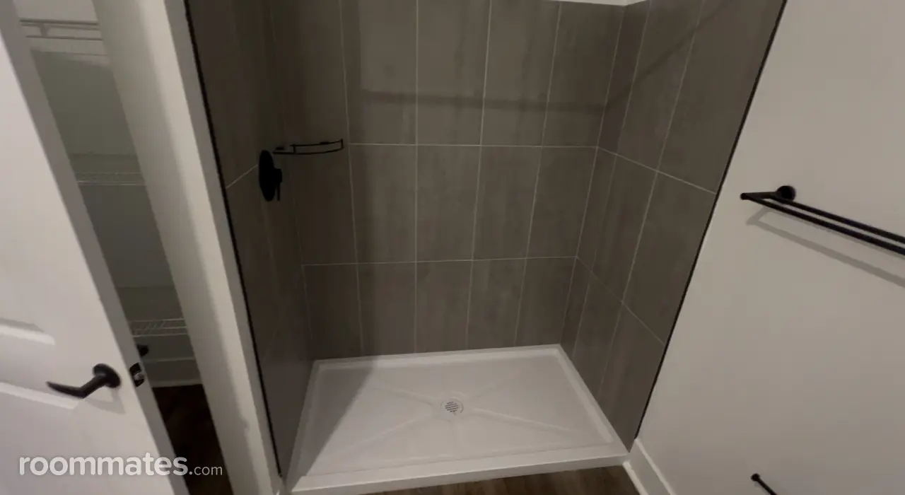 Profile photo 5 of 20