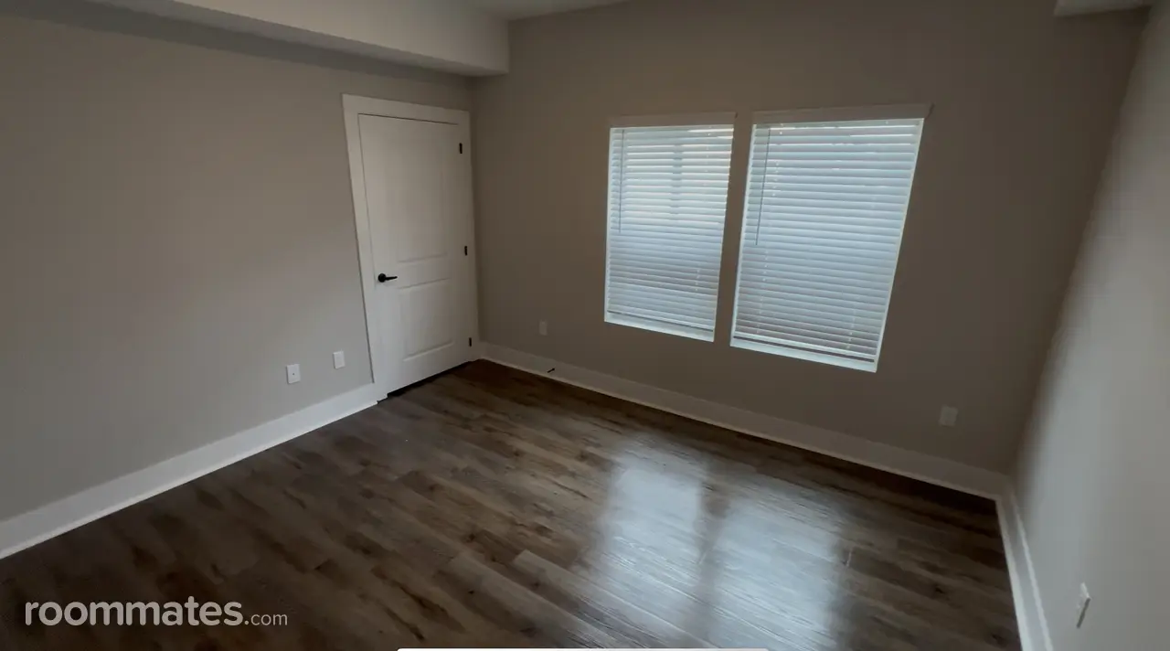 Profile photo 6 of 20