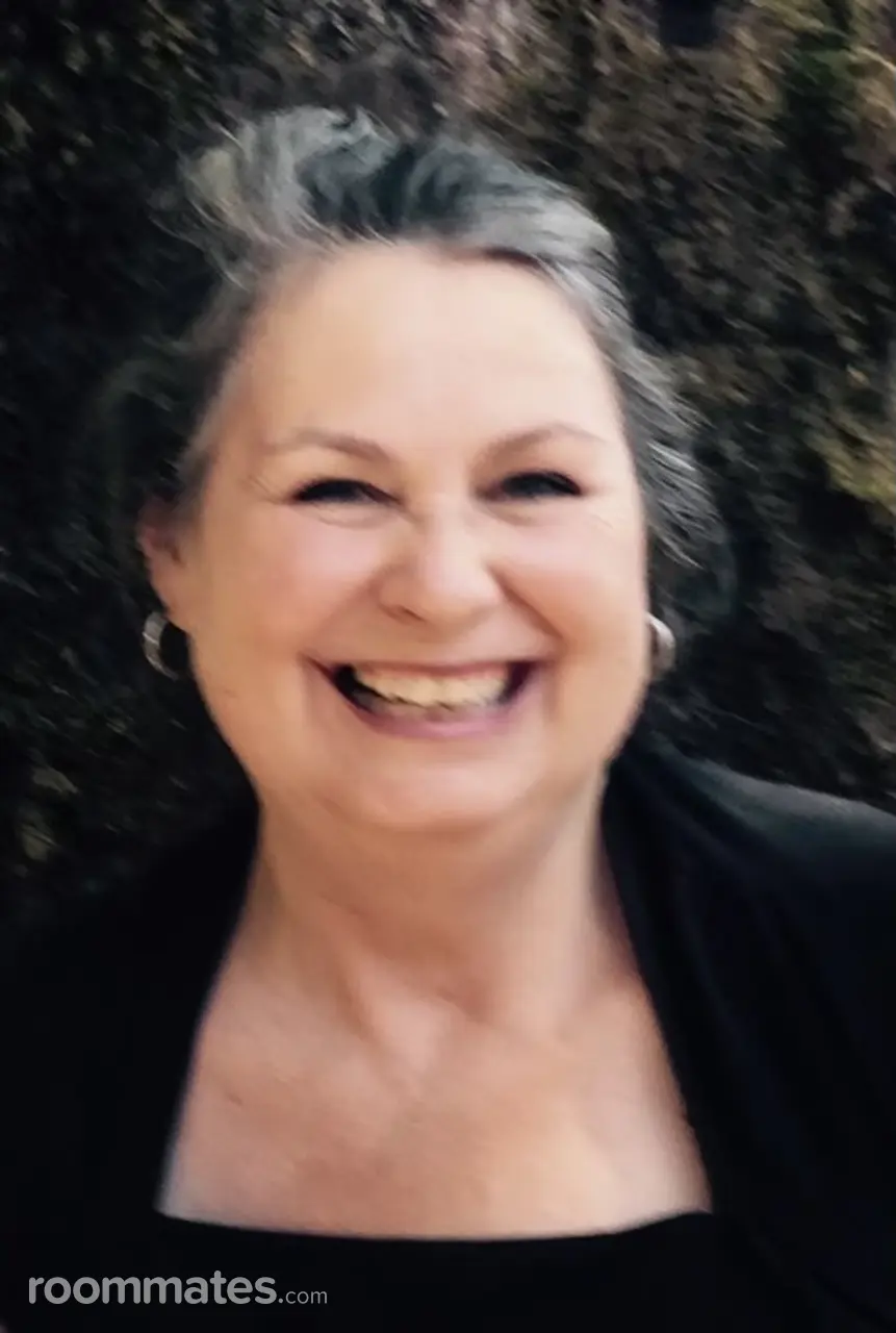 Profile photo 11 of 11