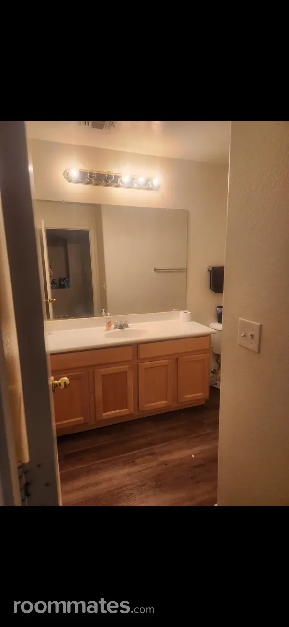 Profile photo 4 of 6