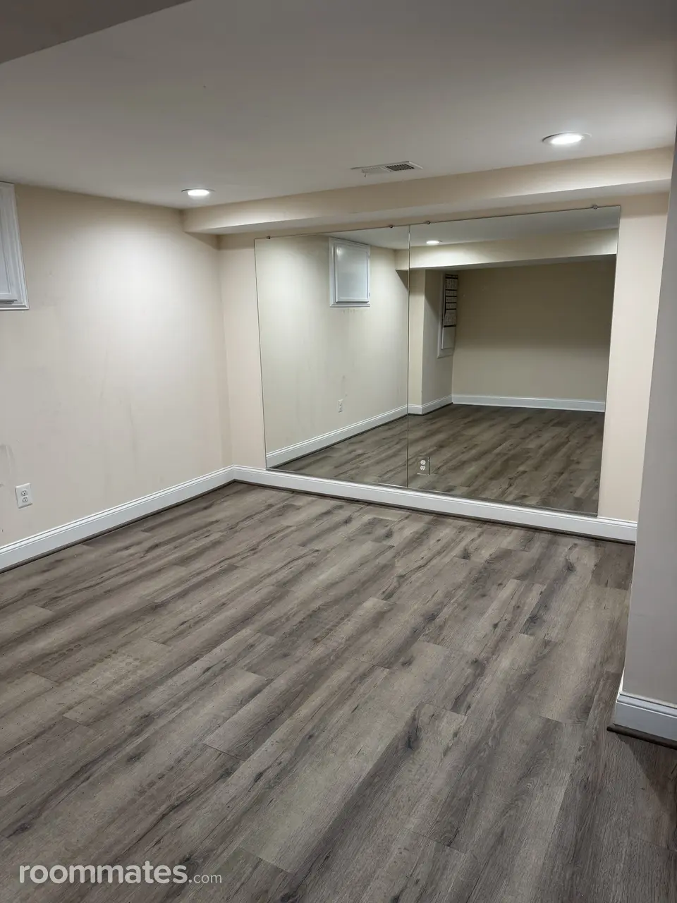 Profile photo 7 of 11