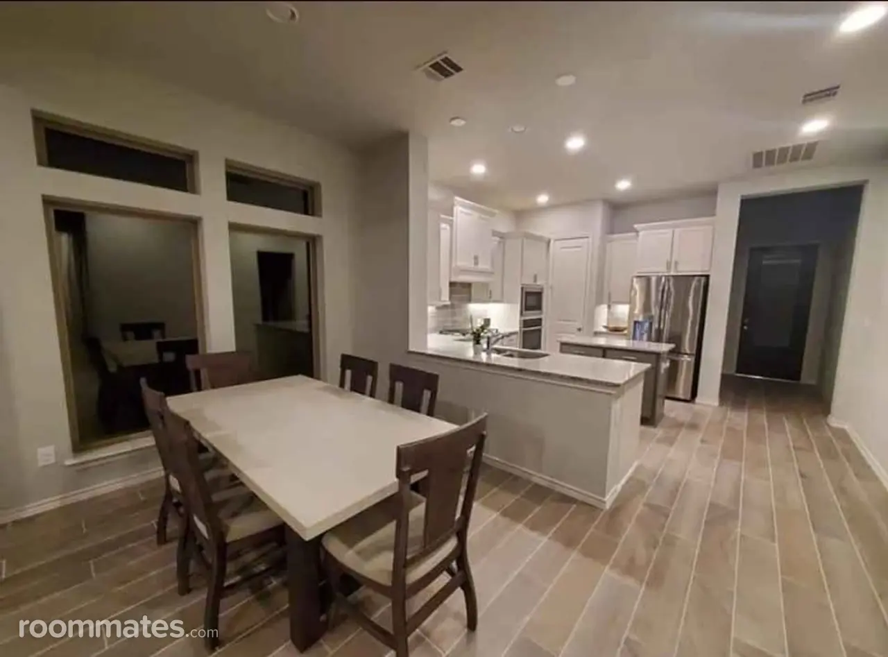 Profile photo 4 of 9