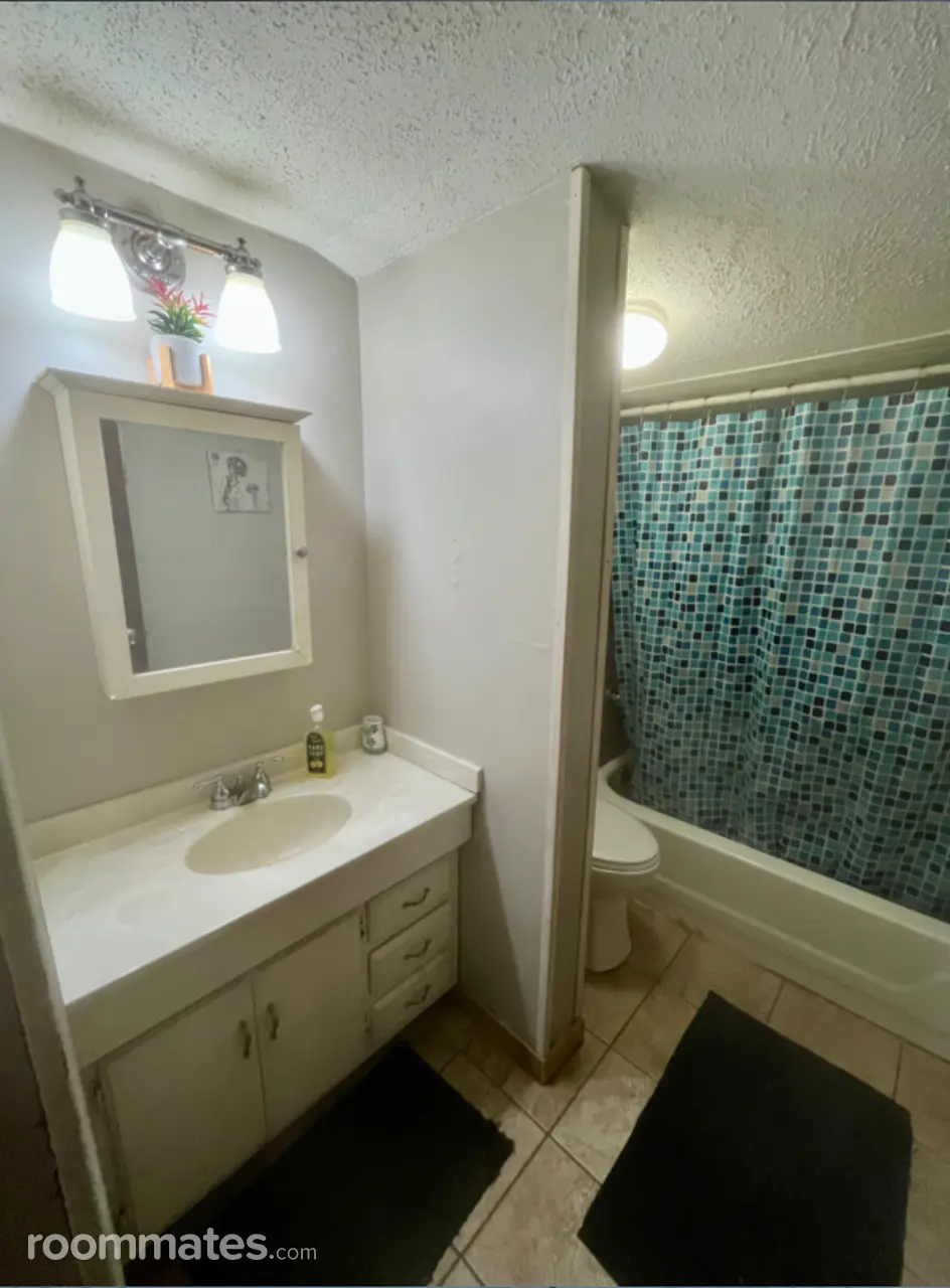 Profile photo 10 of 11