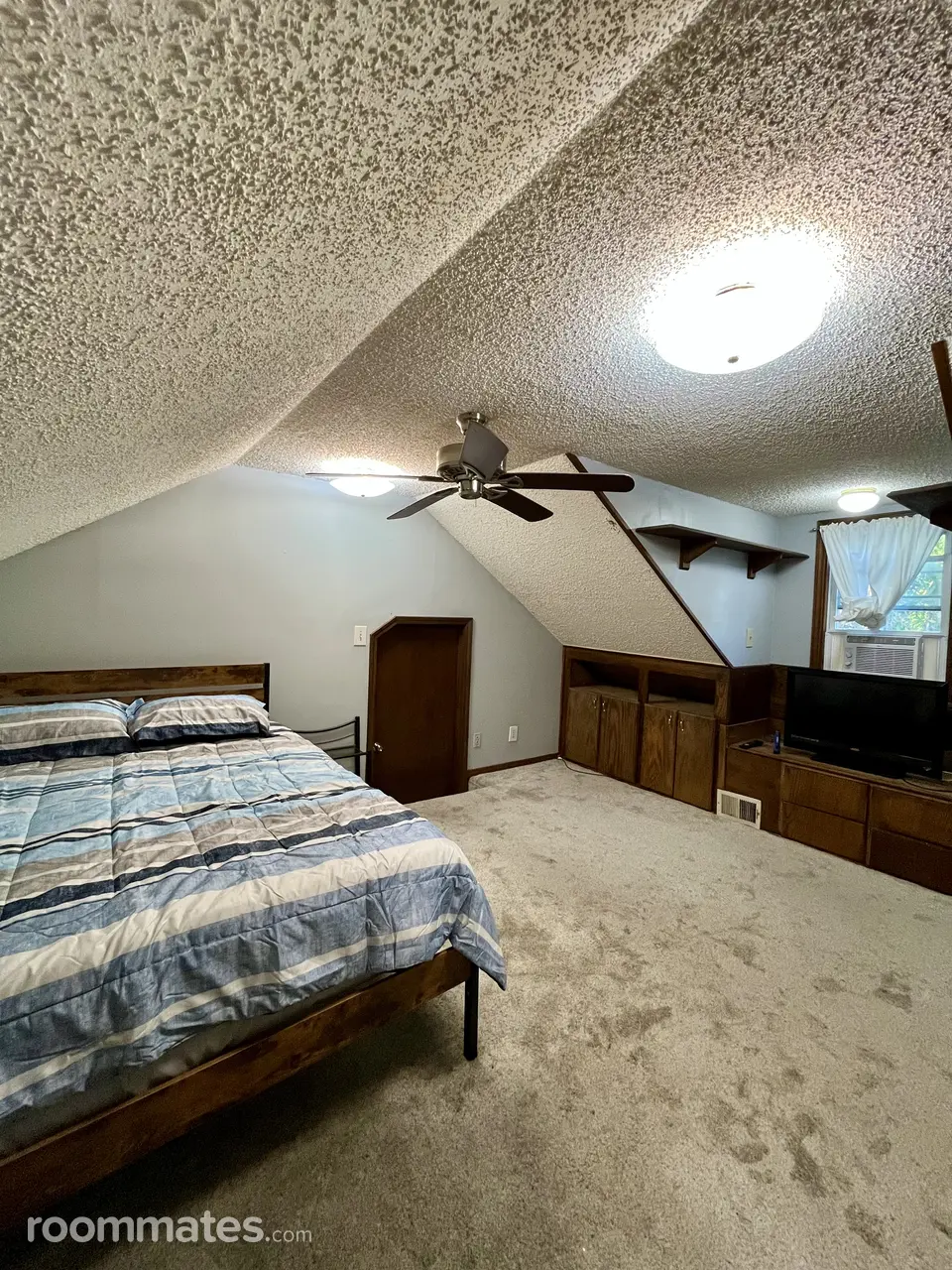 Profile photo 2 of 11