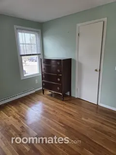 Room for rent in Franklin, MA $1000, house