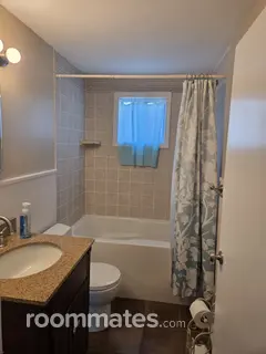 Room for rent in Franklin, MA $1000, house