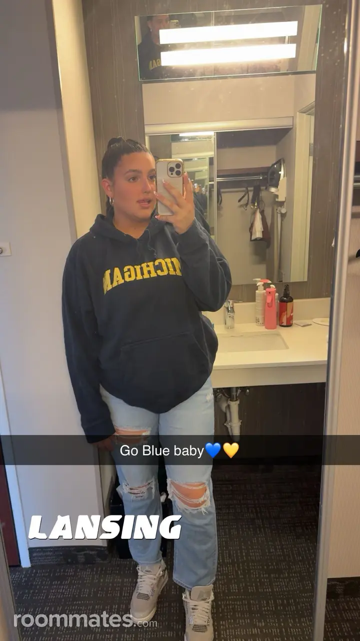 Profile photo 1 of 1