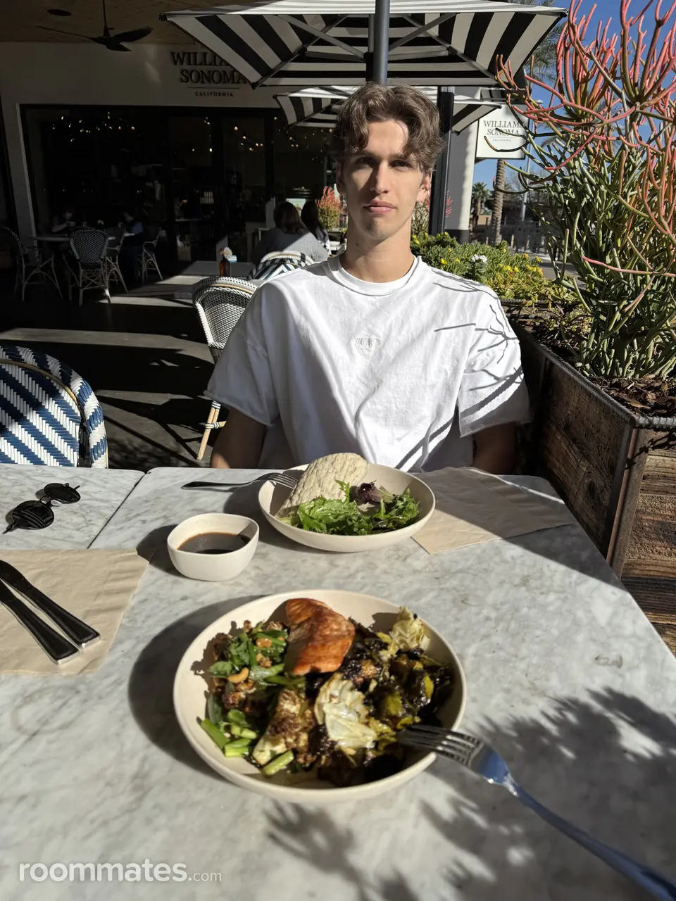 Profile photo 7 of 9