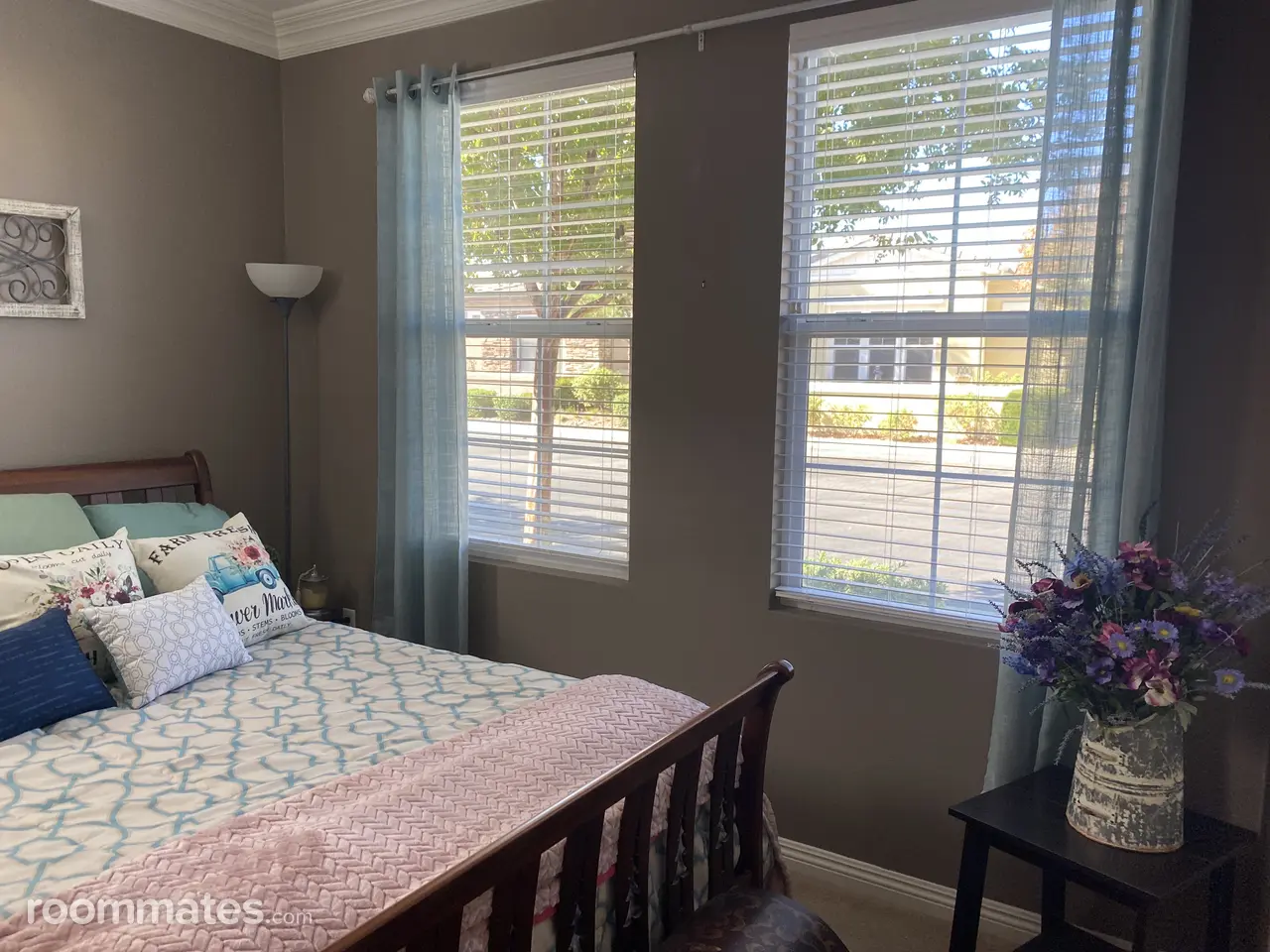 Profile photo 4 of 11