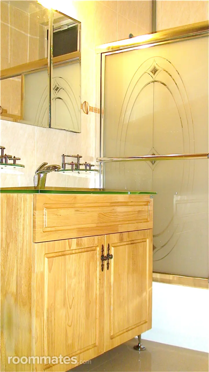 Profile photo 4 of 19