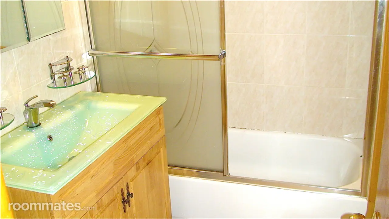 Profile photo 5 of 19