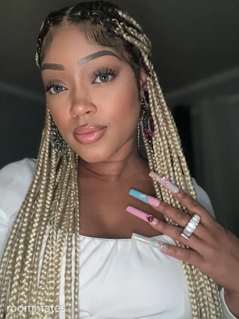 Profile photo 1 of 4