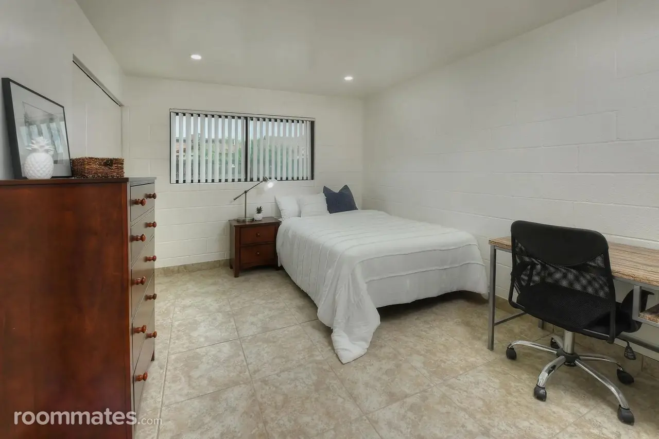 Profile photo 5 of 8