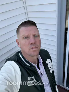 Roommate looking Nashua, NH, $2000