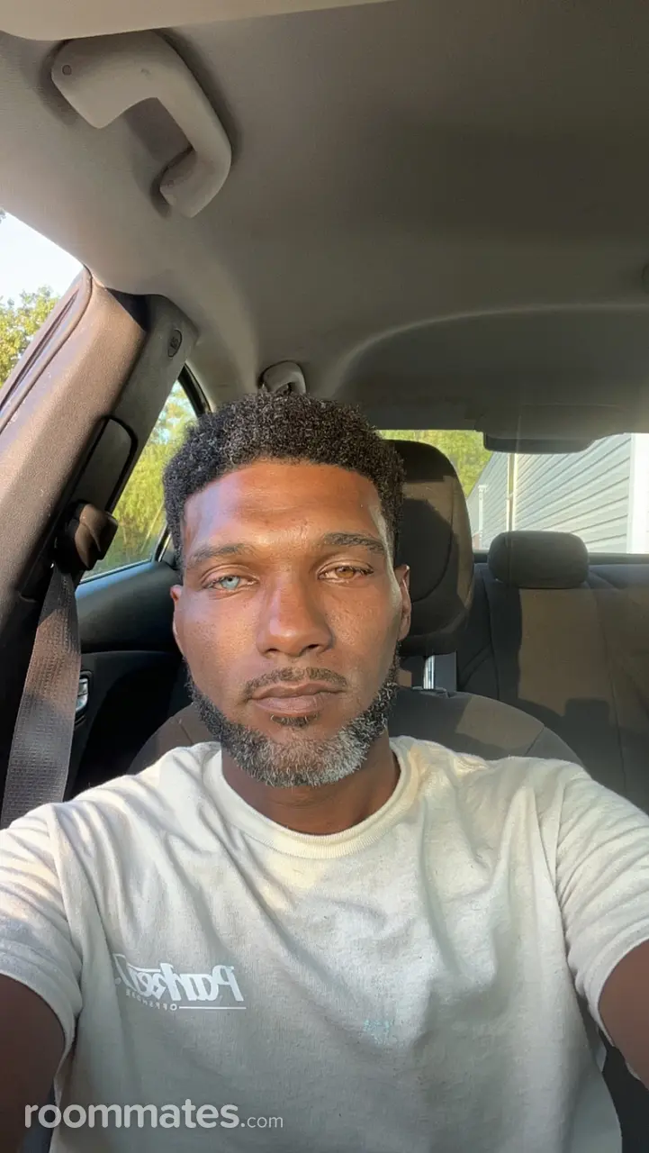 Profile photo 1 of 1