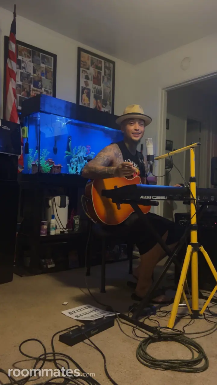 Profile photo 7 of 11