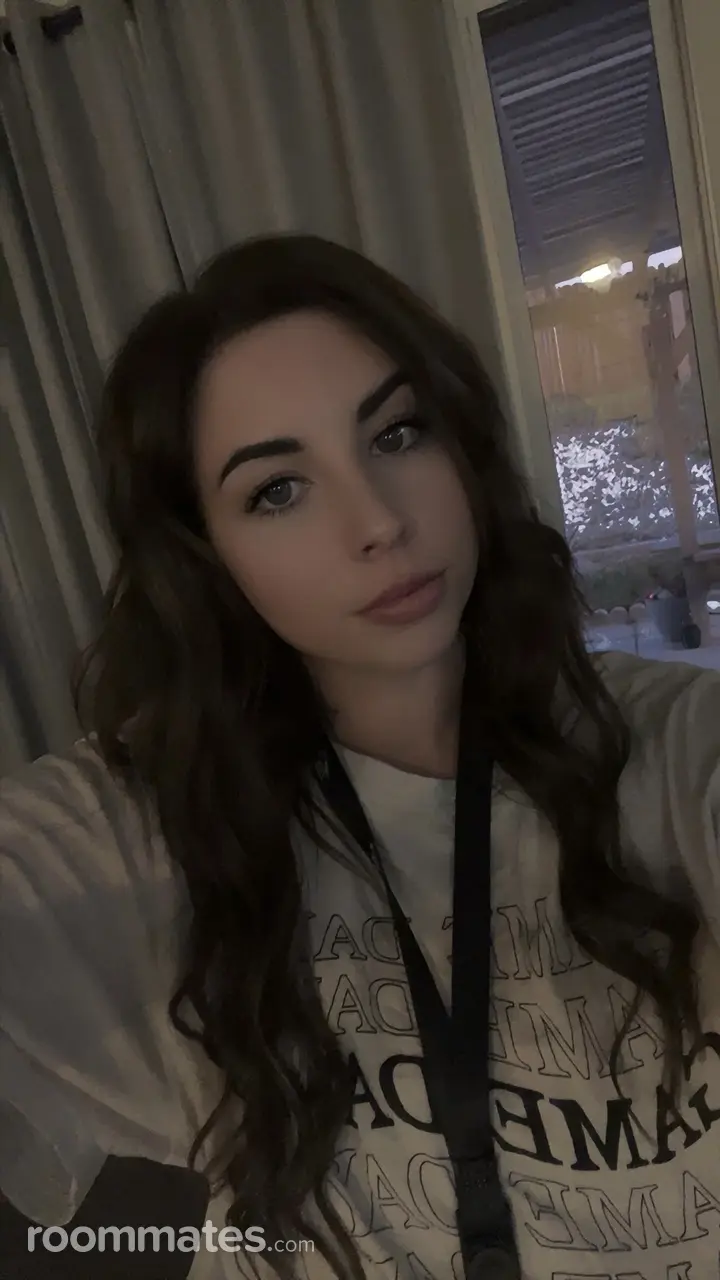 Profile photo 1 of 1