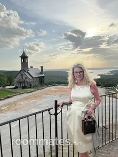 Roommate looking Overland Park, KS, $800