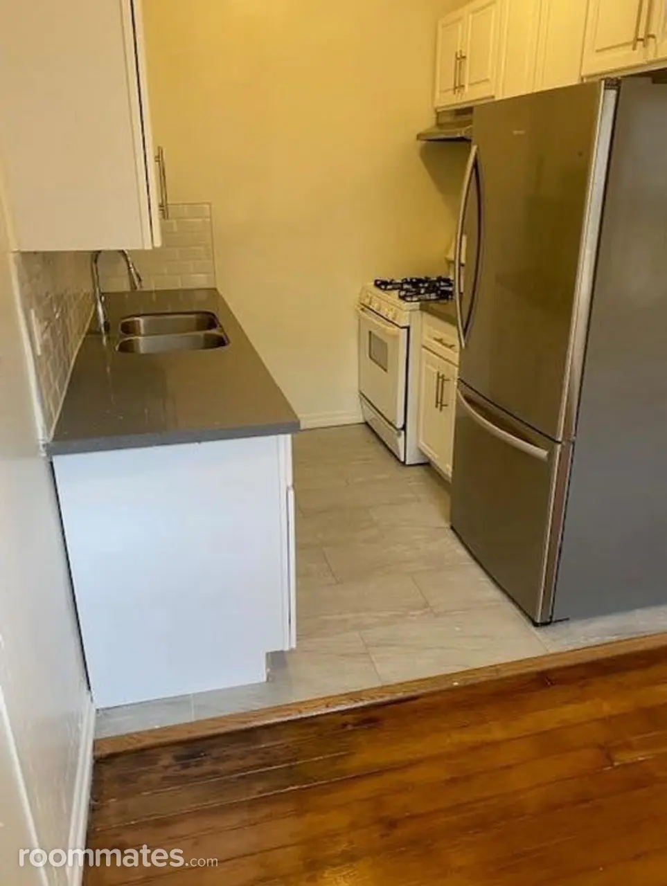 Profile photo 7 of 18