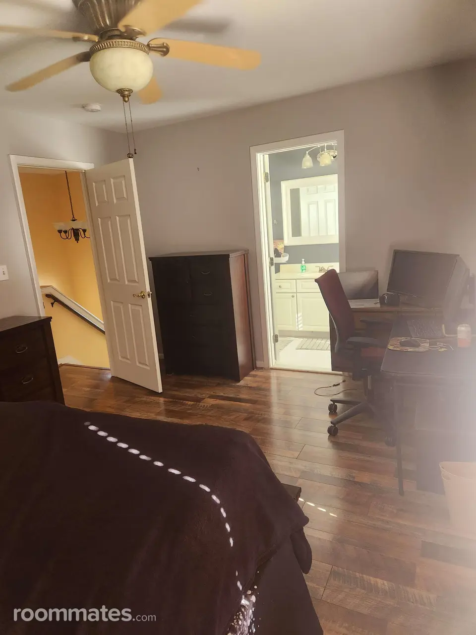 Profile photo 3 of 8